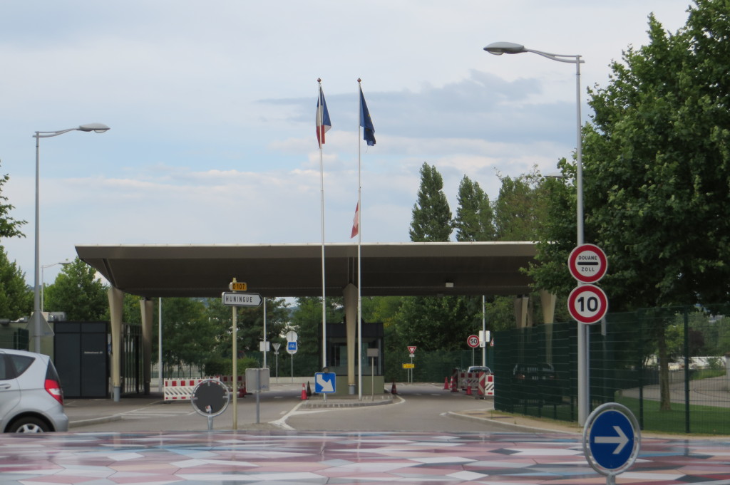 The border post definitely was there. Complete with flags